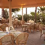 Hotel Azak 3*