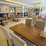 Azak Hotel 3*