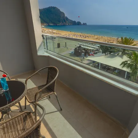 Hotel Azak 3*