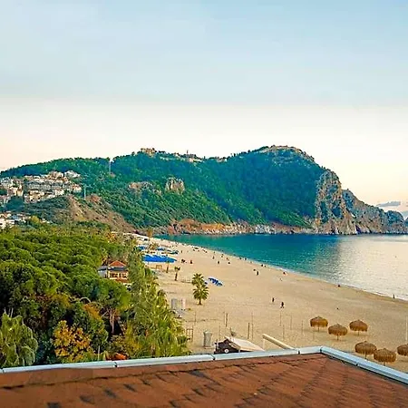 Hotel Azak 3*