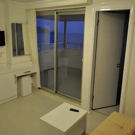 Azak Hotel 3*