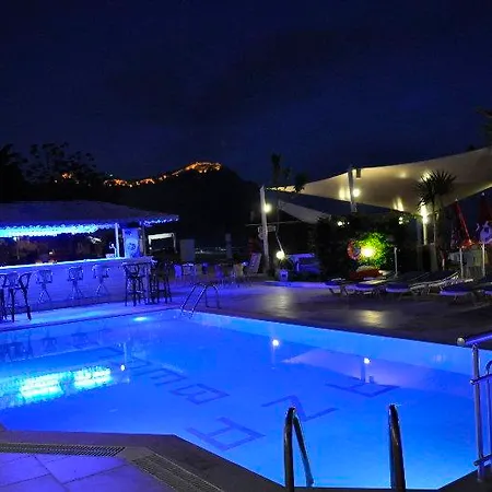 Azak Hotel