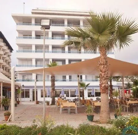 Azak Hotel 3*