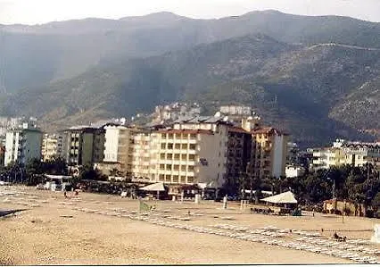 阿匝克海滩酒店 阿拉尼亚