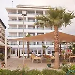 Azak מלון 3*
